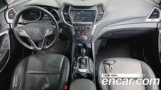 Hyundai Santa Fe — интерьер