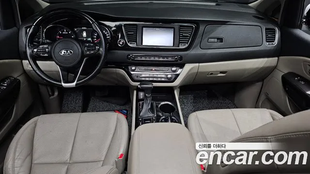 Kia Carnival — интерьер