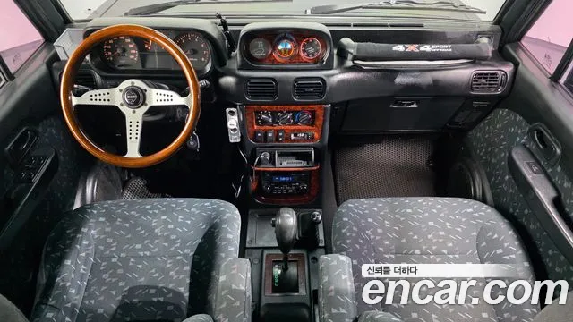 Hyundai Galloper — интерьер