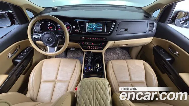 Kia Carnival — интерьер