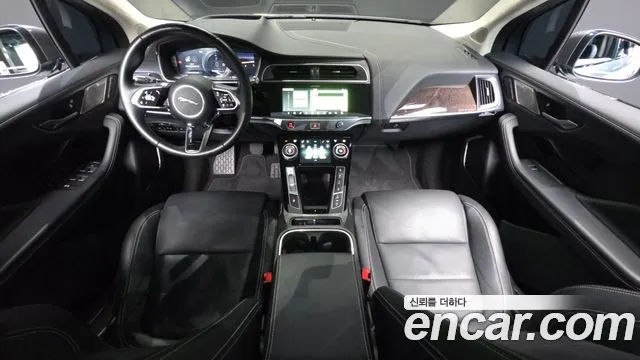 Jaguar I-Pace — интерьер
