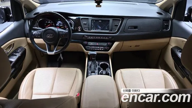 Kia Carnival — интерьер