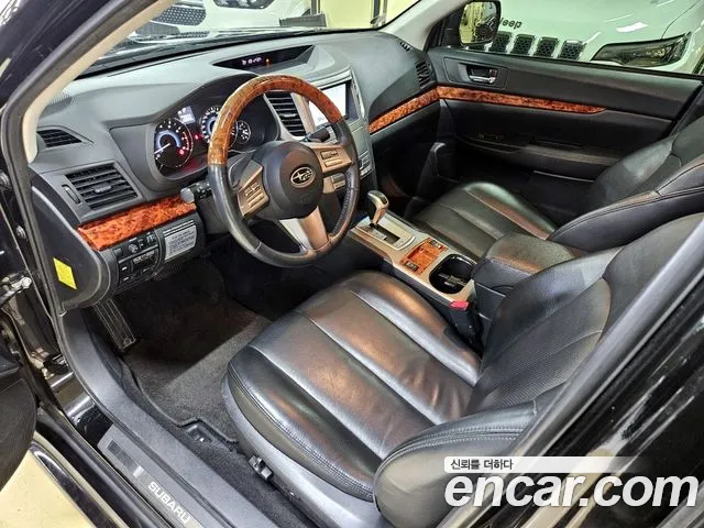 Subaru Legacy — интерьер