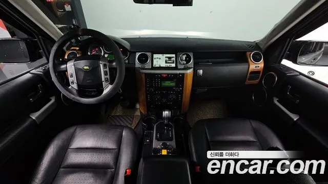 Land Rover Discovery — интерьер