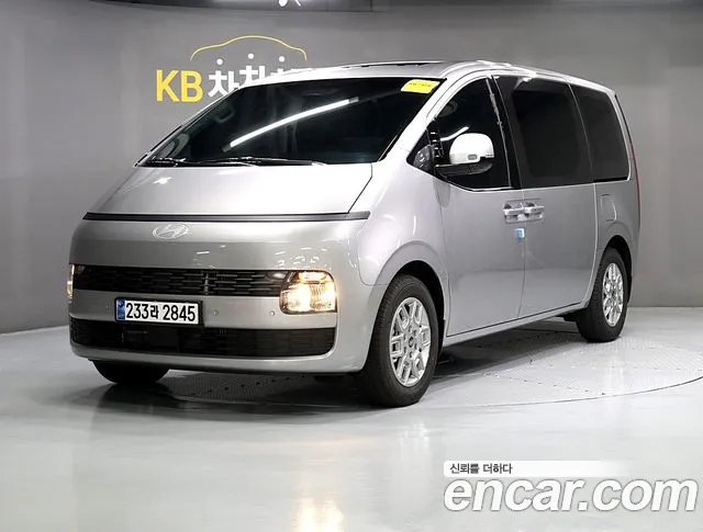 Hyundai Staria