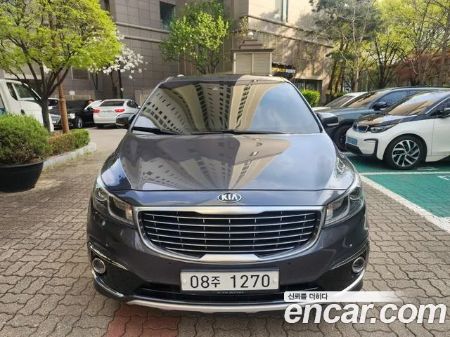 Kia Carnival — экстерьер