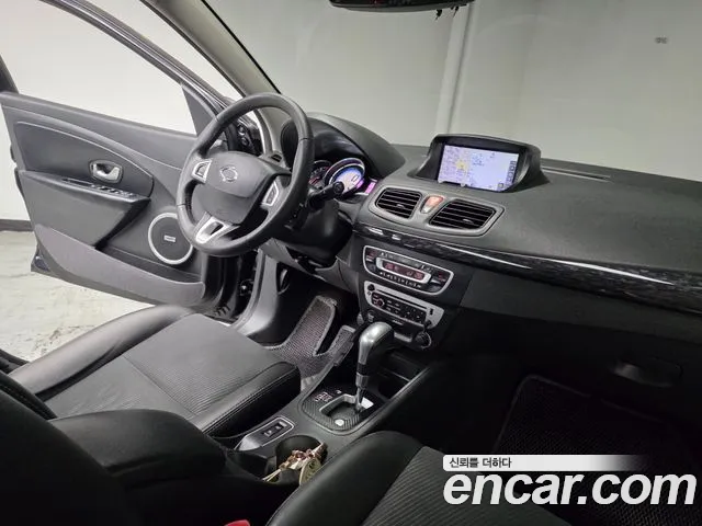 Renault Korea SM3 — интерьер