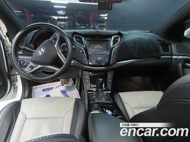 Hyundai i40 — интерьер