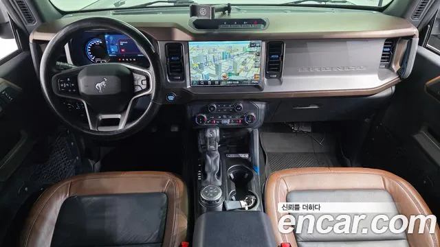 Ford Bronco — интерьер