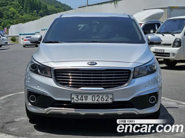 Kia Carnival — экстерьер