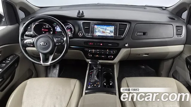 Kia Carnival — интерьер