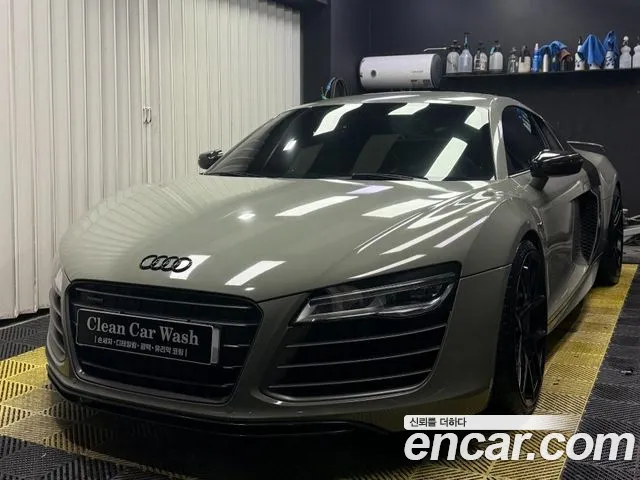 Audi R8