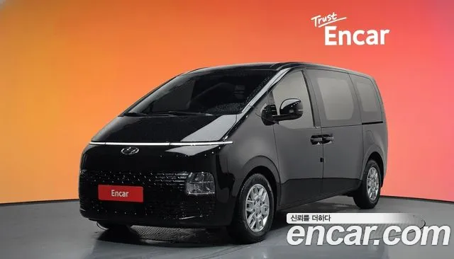 Hyundai Staria