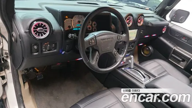 Hummer H2 — интерьер