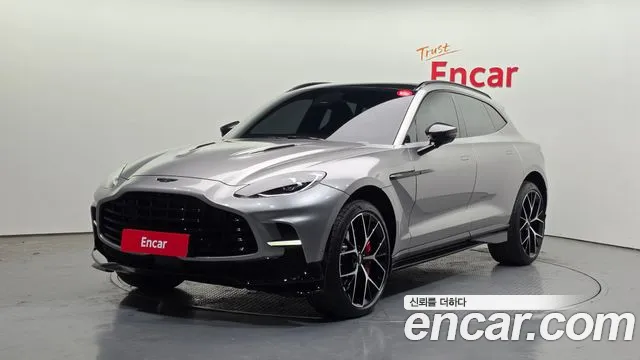 Aston Martin DBX