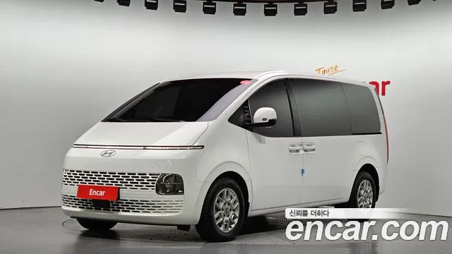 Hyundai Staria