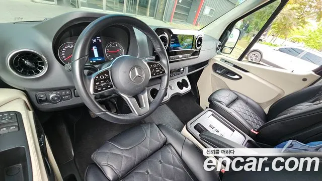 Mercedes-Benz Sprinter — интерьер