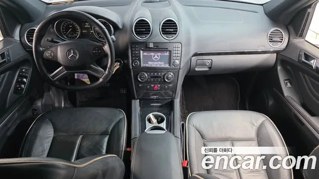 Mercedes-Benz M-класс — интерьер