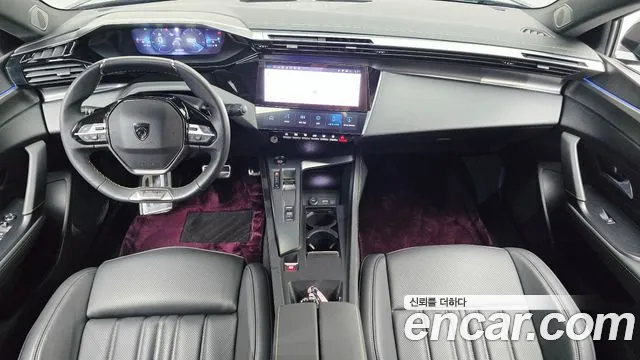 Peugeot 408 — интерьер