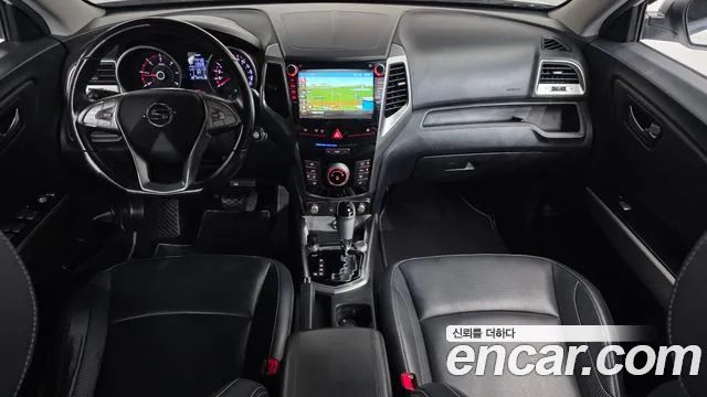 KG Mobility Tivoli — интерьер