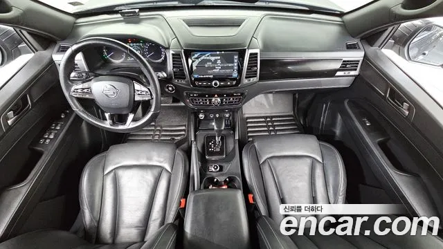 KG Mobility Rexton — интерьер