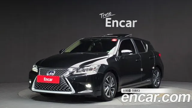 Lexus CT200h