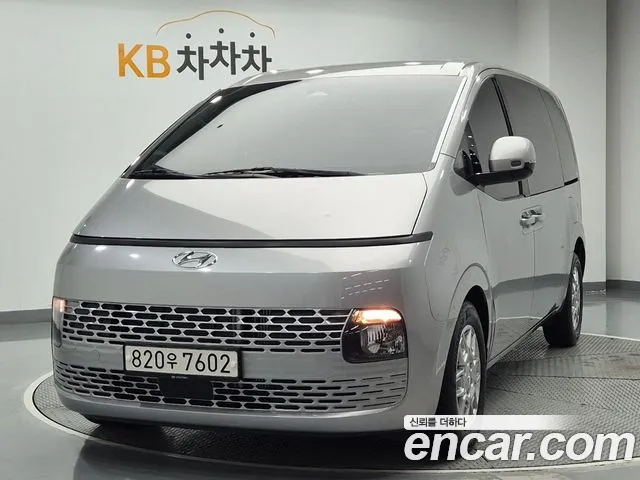 Hyundai Staria