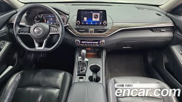Nissan Altima — интерьер