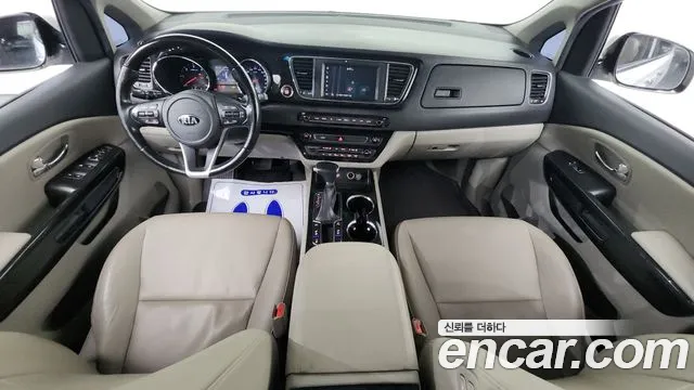 Kia Carnival — интерьер