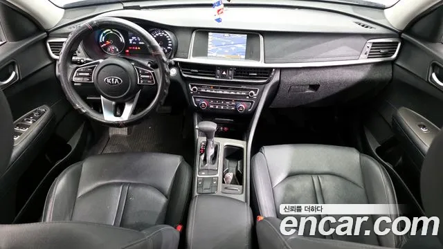 Kia K5 — интерьер