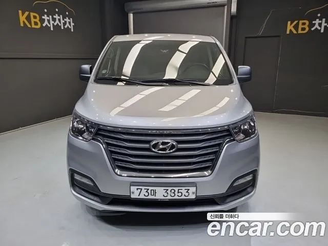 Hyundai Starex