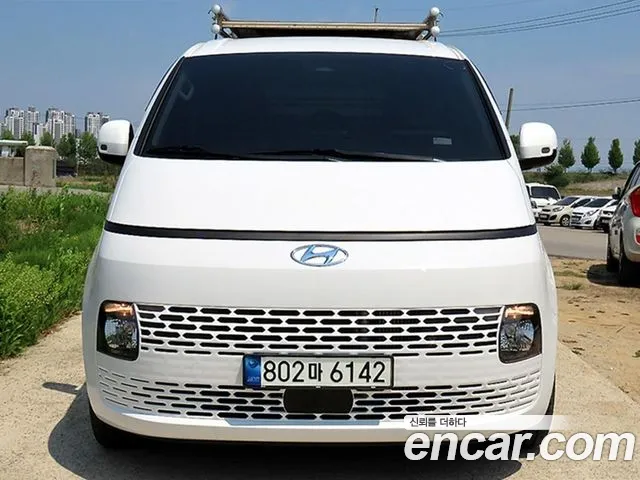 Hyundai Staria