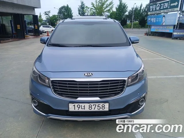 Kia Carnival — экстерьер