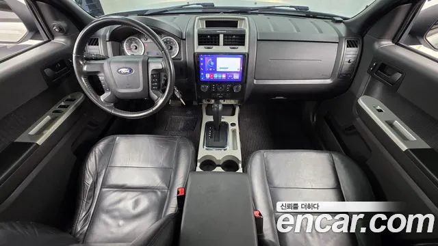 Ford Escape — интерьер