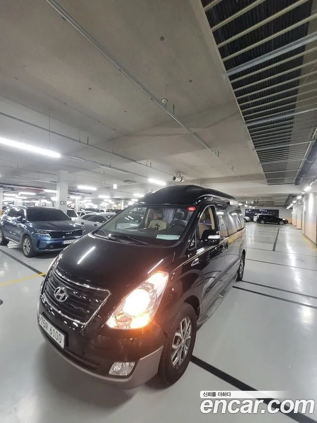 Hyundai Starex