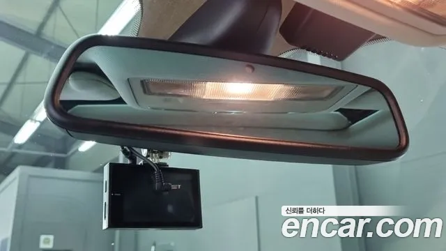 Jaguar XF — интерьер