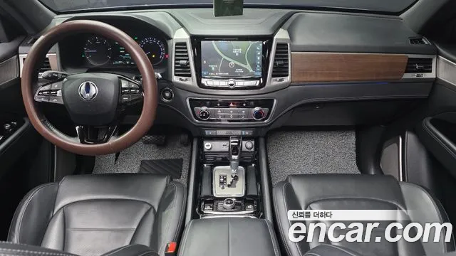 KG Mobility Rexton — интерьер
