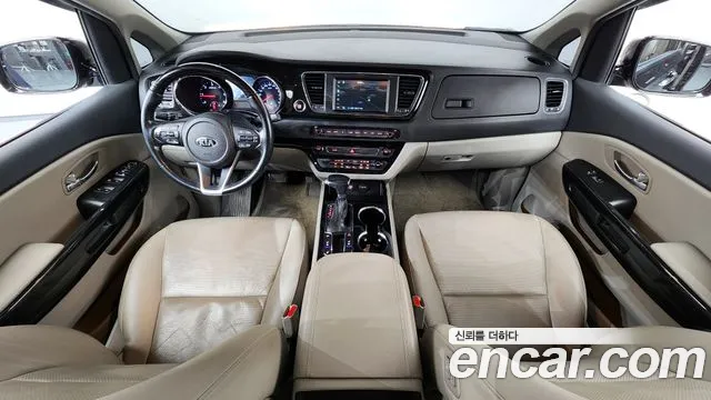 Kia Carnival — интерьер