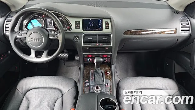 Audi Q7 — интерьер