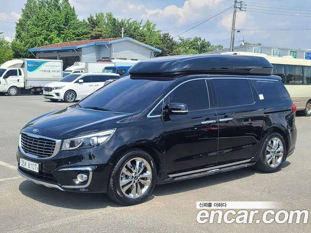 Kia Carnival — экстерьер