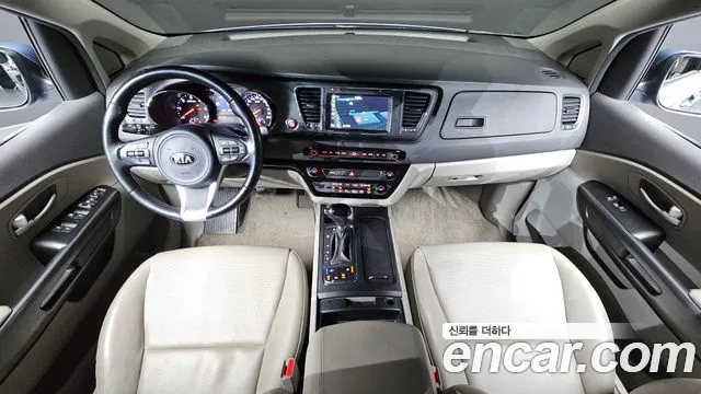 Kia Carnival — интерьер