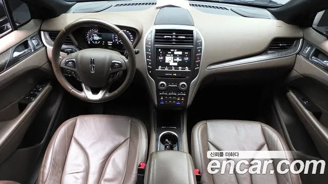 Lincoln MKC — интерьер