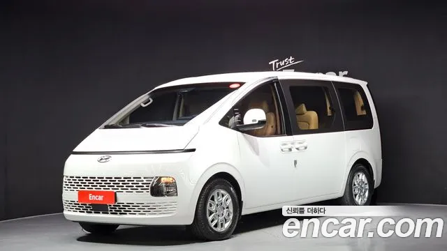 Hyundai Staria