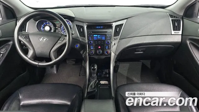 Hyundai Sonata — интерьер