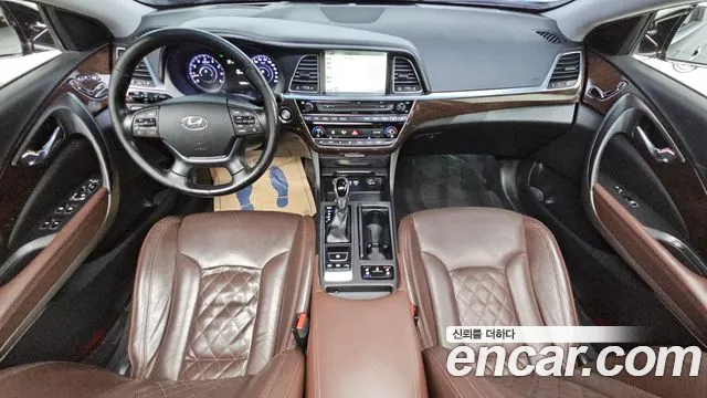 Hyundai Aslan — интерьер