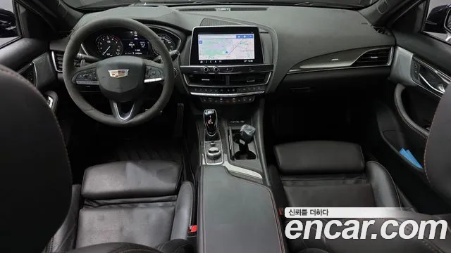 Cadillac CT5 — интерьер