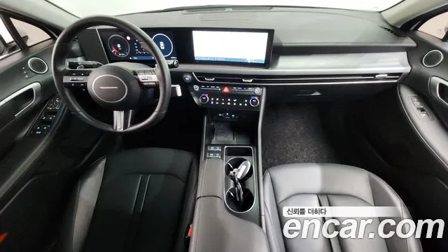 Hyundai Sonata — интерьер