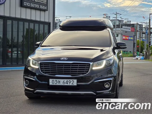 Kia Carnival — экстерьер