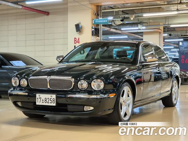 Jaguar XJ