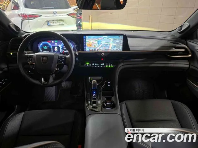 Toyota Crown — интерьер